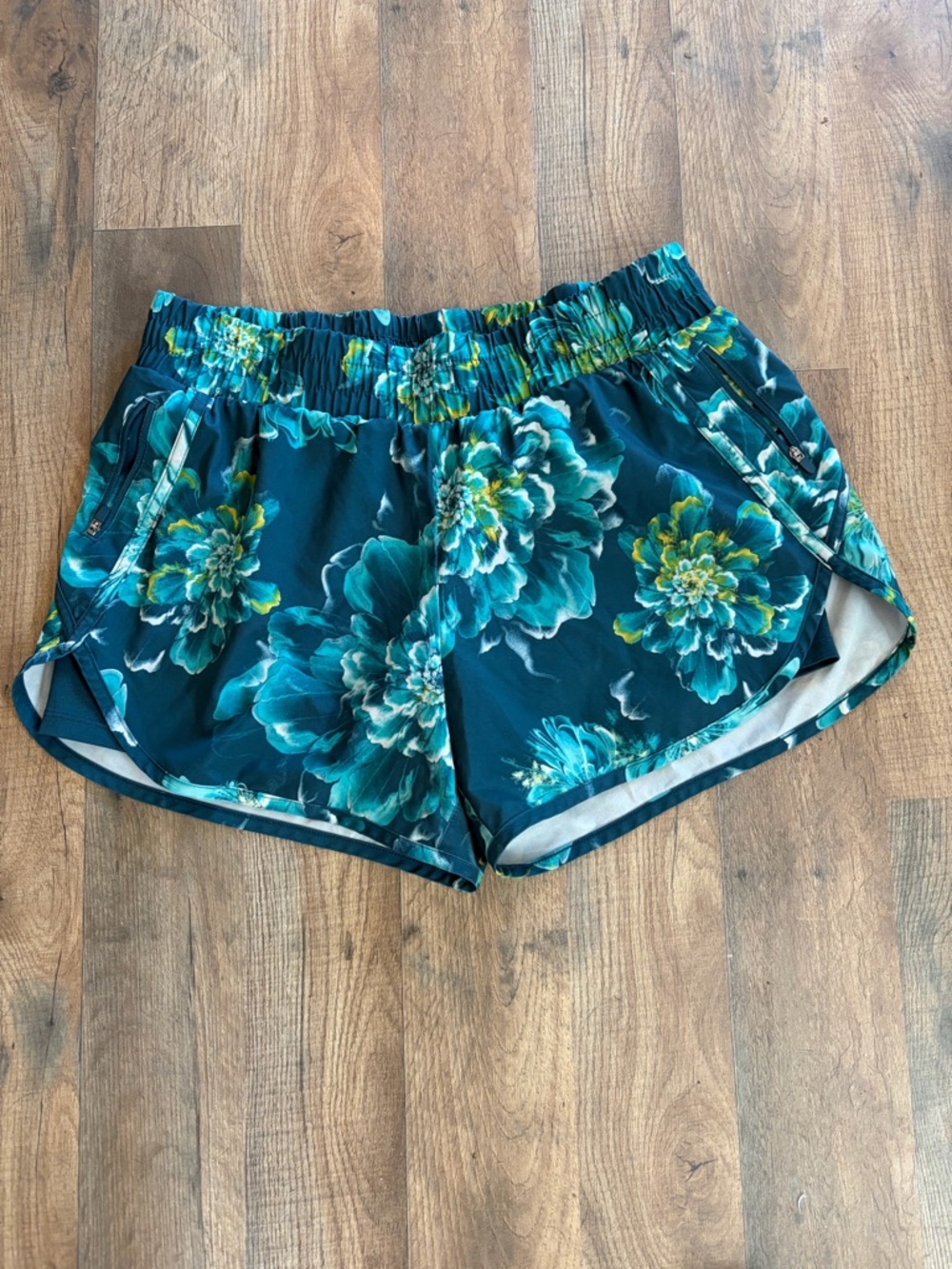 Avia Floral Teal Women's Running Shorts with Elastic Waist Size Medium